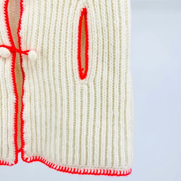 Handmade Girls Kids White Sweater Knit Cape with Neon Red Trim Size 6 / 8 - Picture 4 of 6